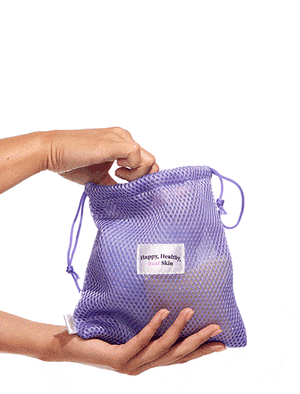 Bondi Sands Reusable Make Up Pads .gif