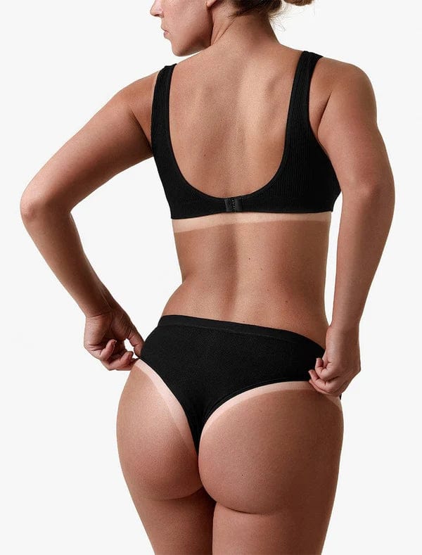 Bondi Sands Professional Spray Tan Solution Light / Medium Model Image