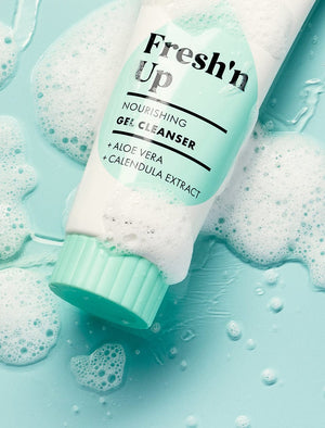 Bondi Sands Fresh'n Up Gel Cleanser - Flatlay 