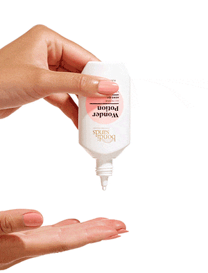 Bondi Sands Wonder Potion Hero Oil - Handheld .gif